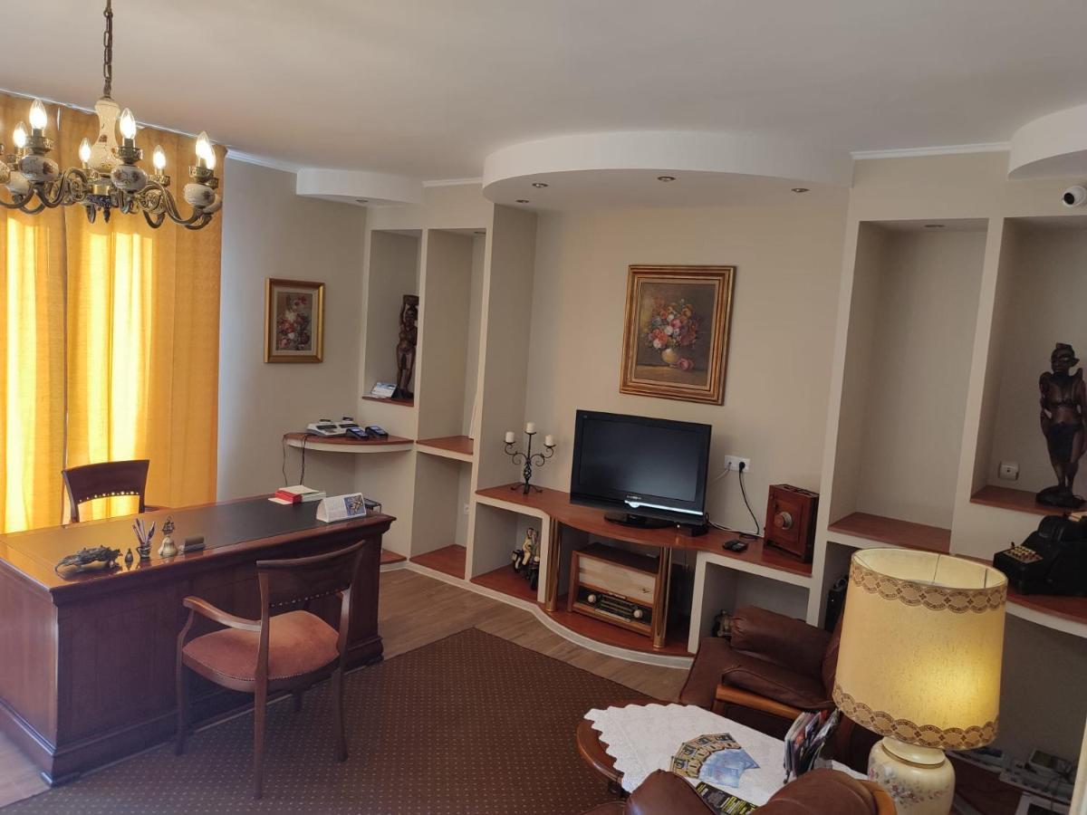 Hotel Casa Alina Deva Esterno foto